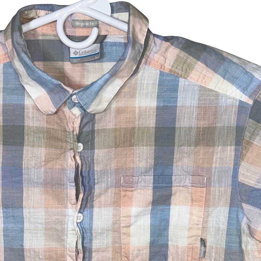 Columbia Short Sleeve Button Up Shirt Men's Large Plaid Regular Fit Peach Blue‎